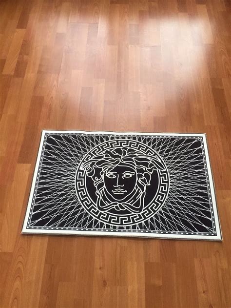 Versace Mat 